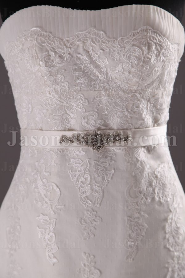 Fit-and-Flare Strapless Lace Wedding Dress Appliqued Tulle Embellished Belt with Court Train
