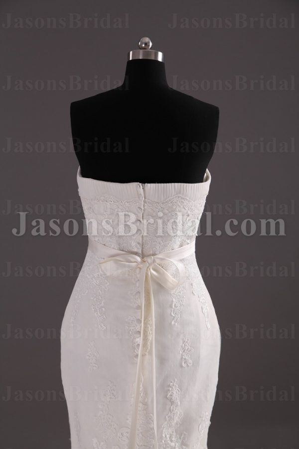 Fit-and-Flare Strapless Lace Wedding Dress Appliqued Tulle Embellished Belt with Court Train