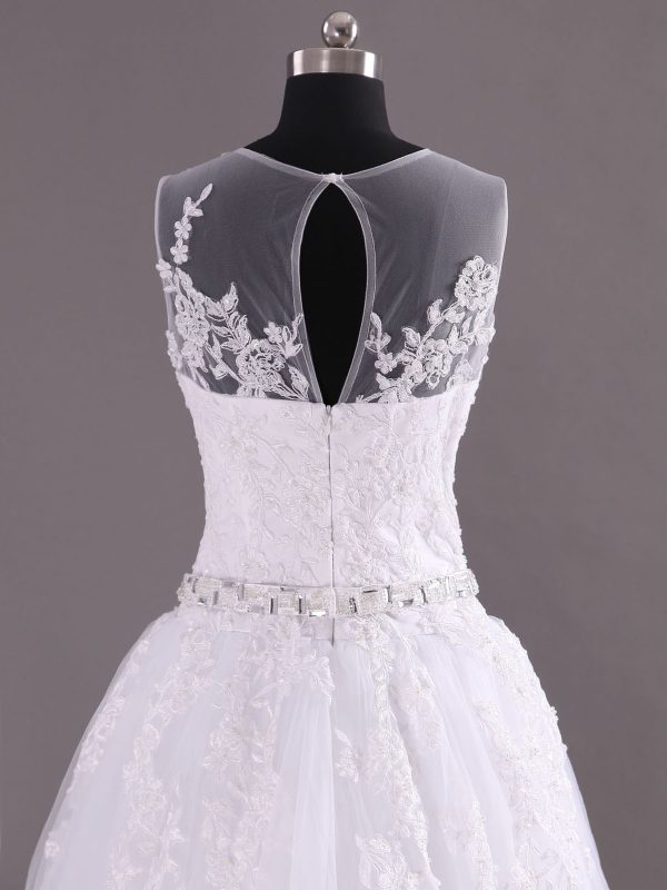 Ball Gown Sleeveless Illusion Scoop Neckline Jeweled Belt Keyhole Back Sweep Train Lace Tulle Wedding Dresses