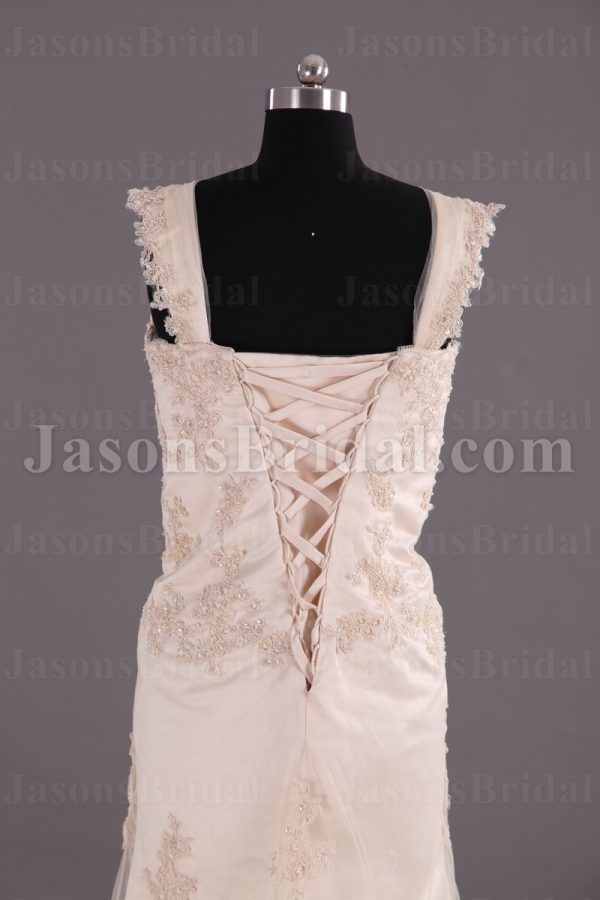 Fit-and-Flare Cap Sleeves Sweetheart Beaded Appliques Sweep Train Sweep Train Tulle over Satin Wedding Dresses