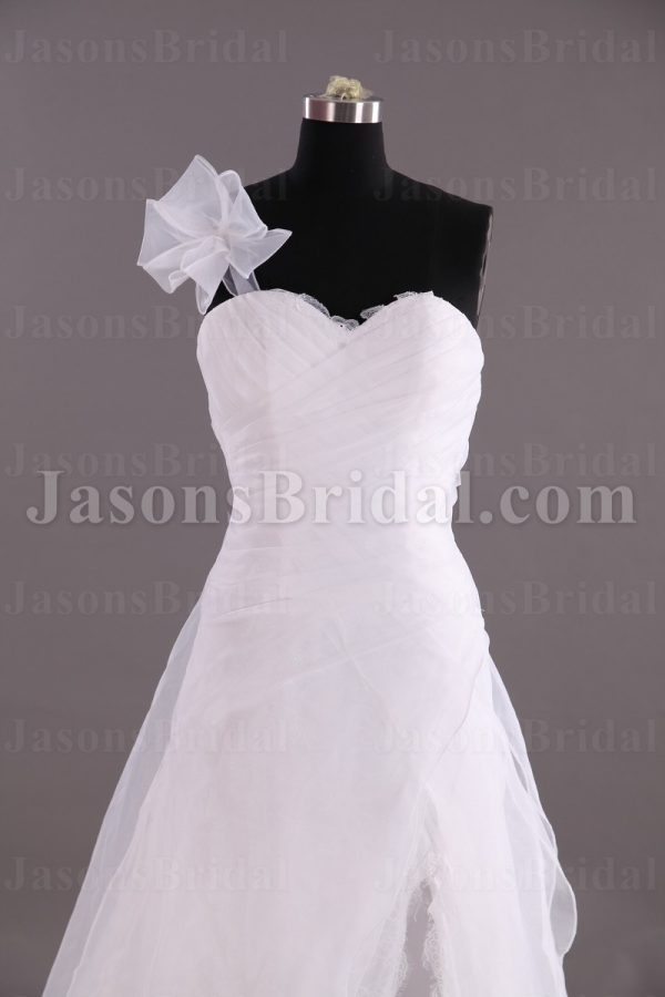Princess A-line Floral One-shoulder Asymmetrical Pleated Scalloped Front Slit Sweep Train Tulle Wedding Dresses