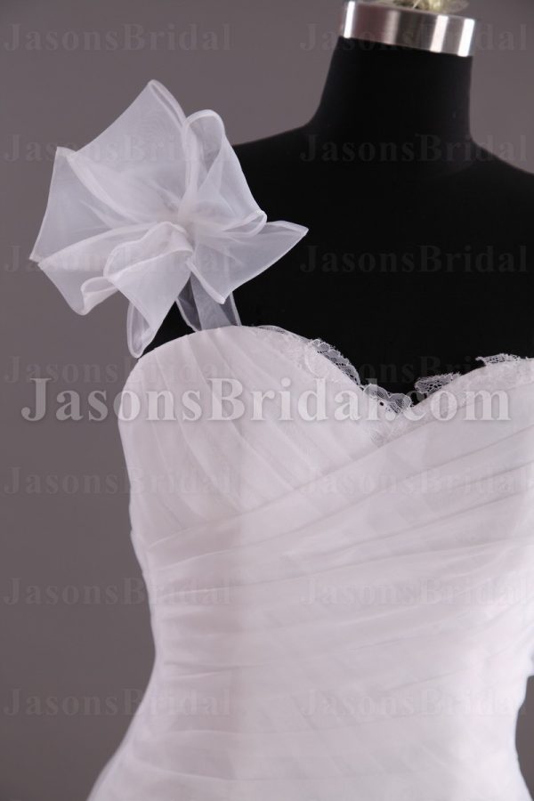 Princess A-line Floral One-shoulder Asymmetrical Pleated Scalloped Front Slit Sweep Train Tulle Wedding Dresses